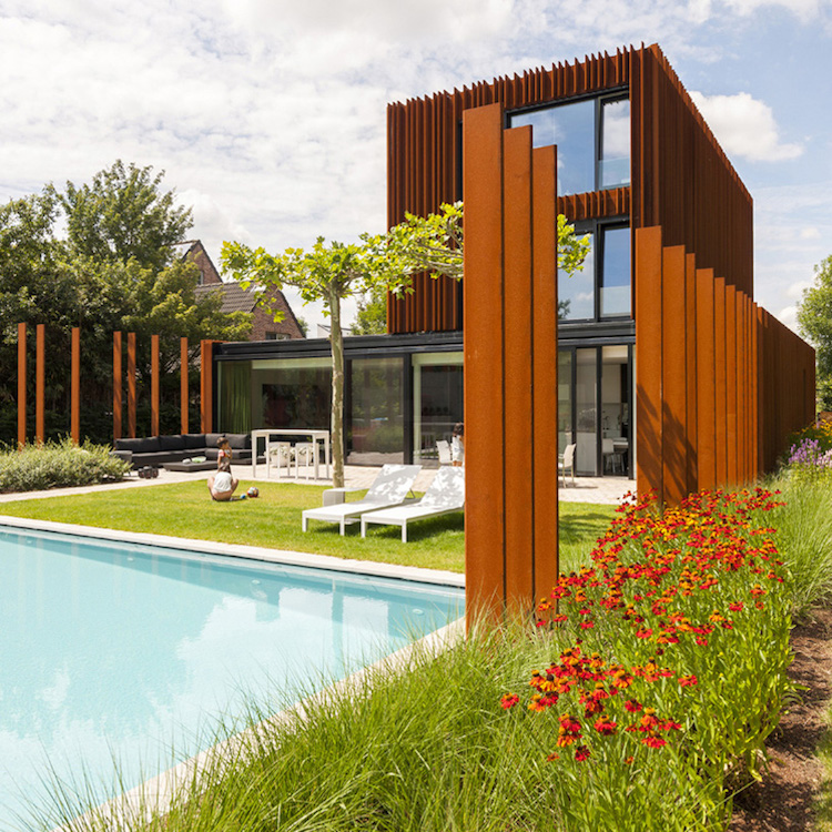 amenagement paysager moderne jardin avec piscine deco acier corten