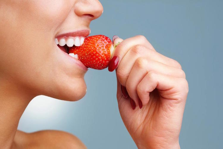 bienfaits des fraises beauté pour les dents