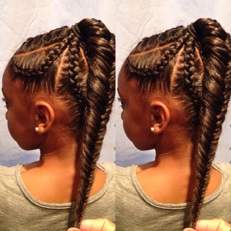 coiffure petite fille tresse cheveux afro frisés nattes plaquées africaines