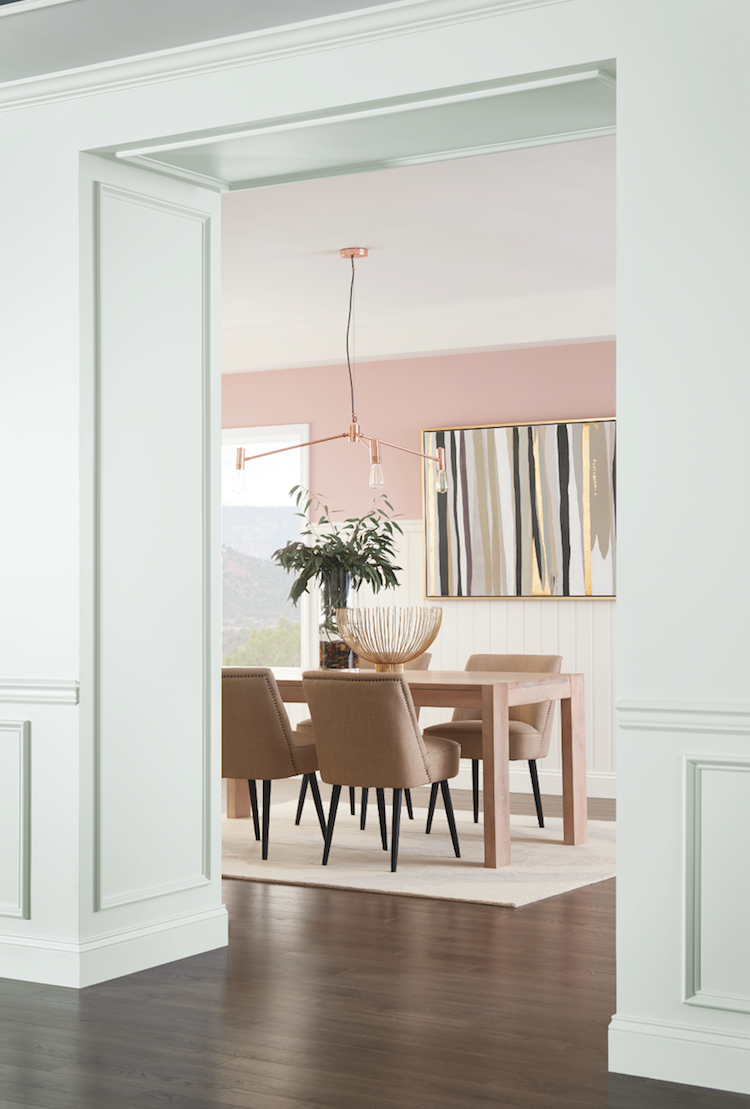 couleurs tendance 2018- nuances minimalistes très pâles salle à manger