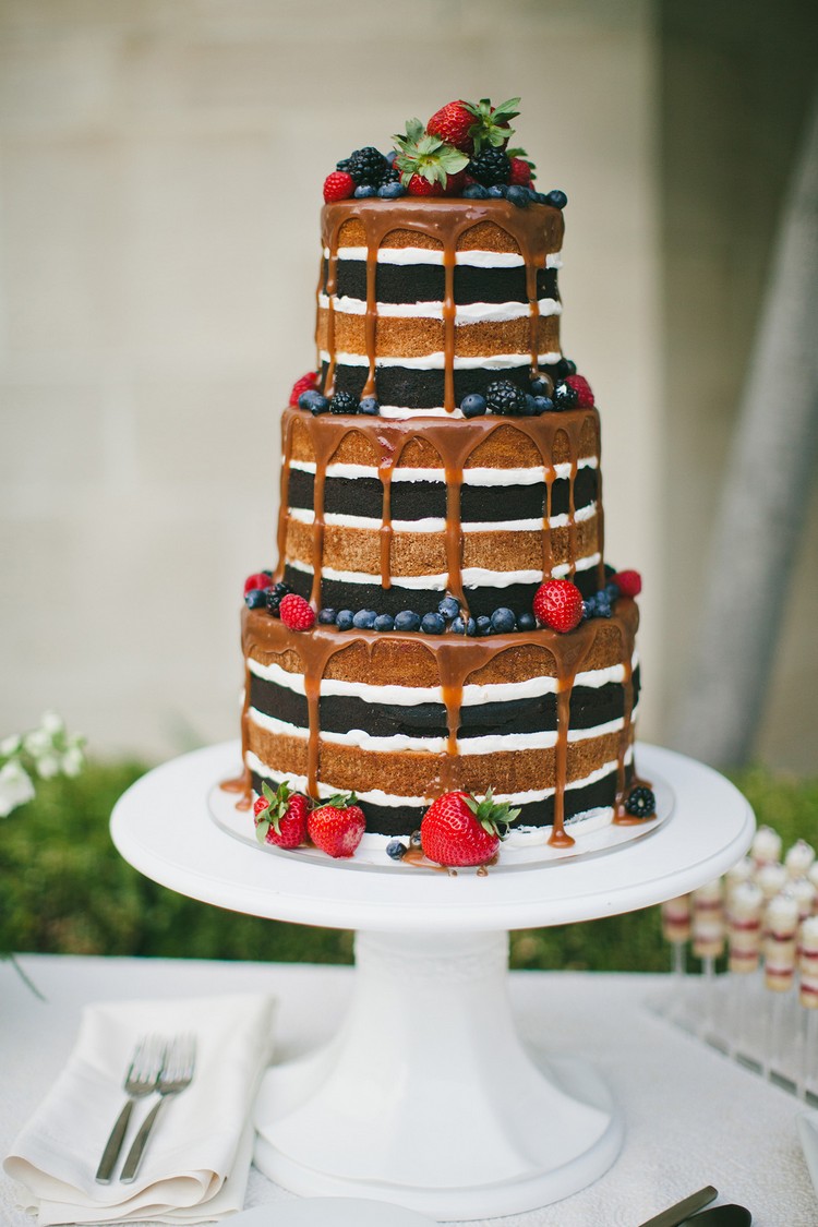 drip cake chocolat fruits rouges idée gâteau mariage