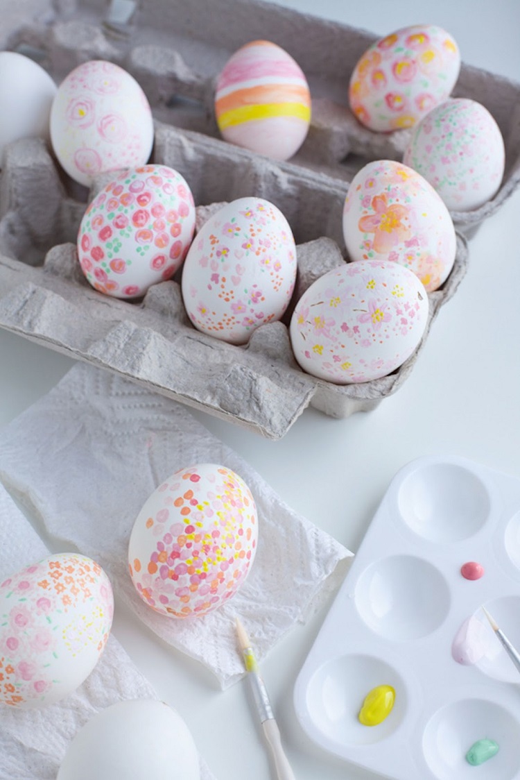 déco œuf de Pâques motifs floraux