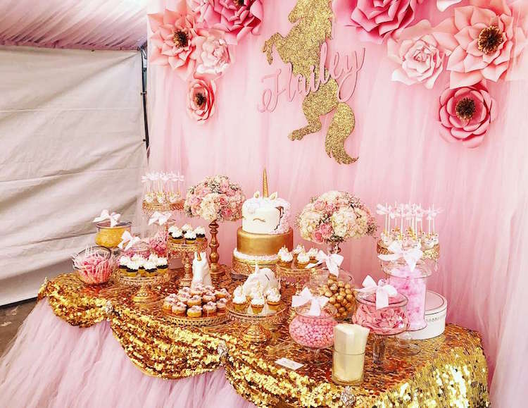 décoration de bapteme fille en rose et or à thème licorne