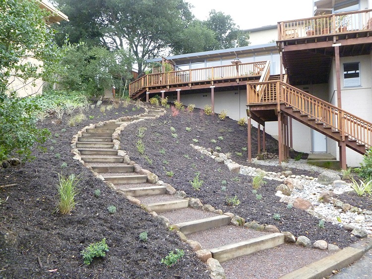 escalier jardin bois gravier construction de chemin de jardin