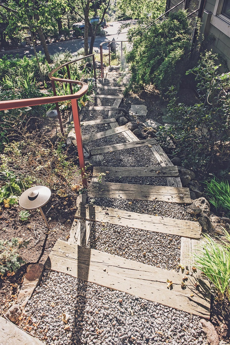 escalier jardin bois gravier idée cool