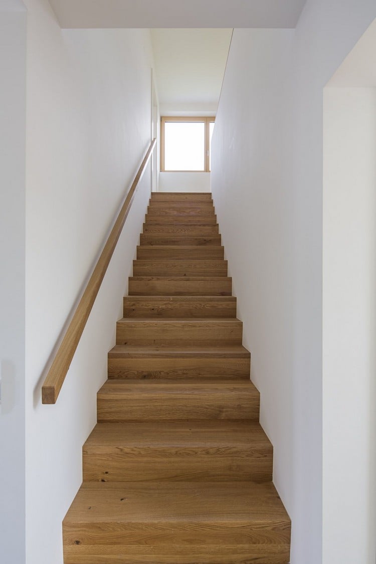 escalier minimaliste bois