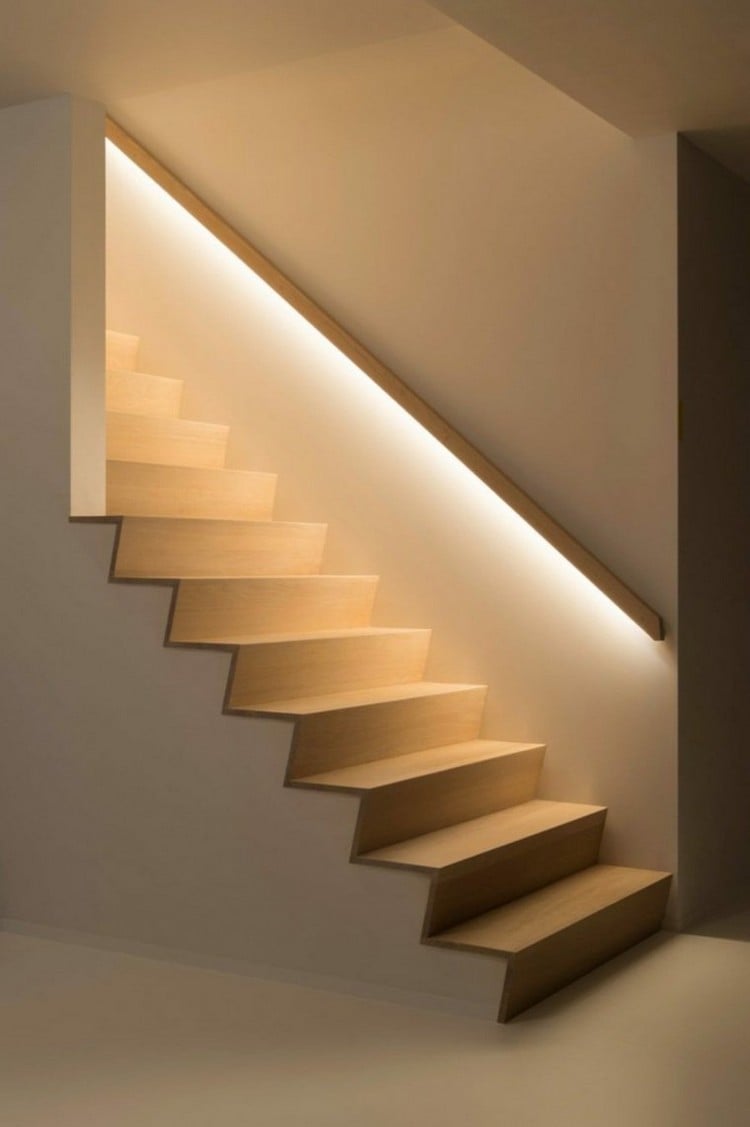 escalier minimaliste illuminé