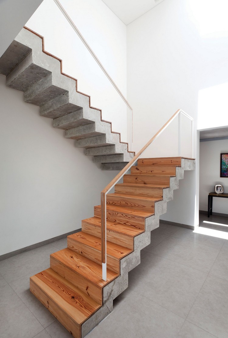 escalier minimaliste intérieur bois et béton