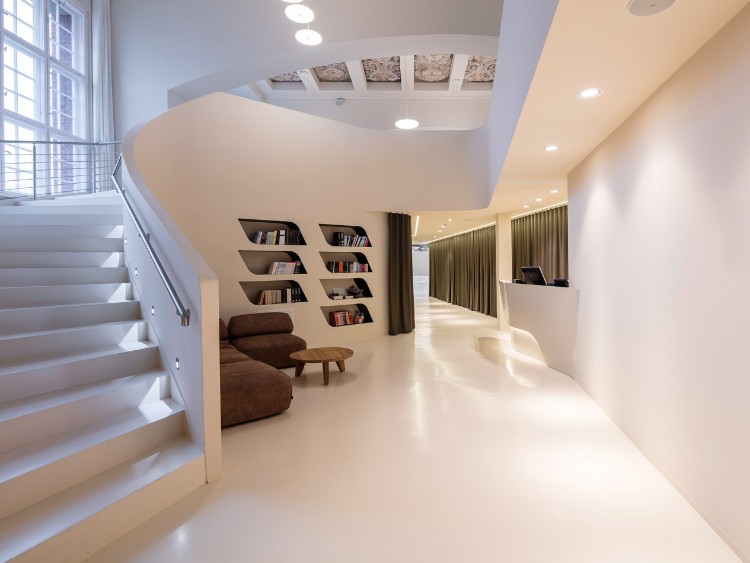 escalier moderne intérieur super luxueux design intérieur minimaliste