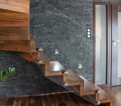 escalier quart tournant bois sans rampe design raffiné maison contemporaine