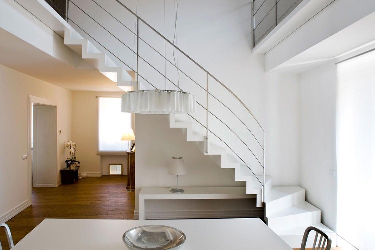 escalier quart tournant matériaux synthétiques design raffiné style minimaliste
