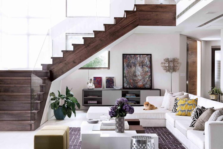 escalier quart tournant tendance design intérieur spacieux luxueux