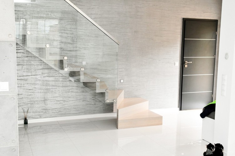 escalier quart tournant verre style épuré design moderne maison style minimaliste