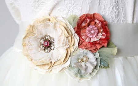 fleur en tissu couleurs différentes idée DIY originale déco intérieure