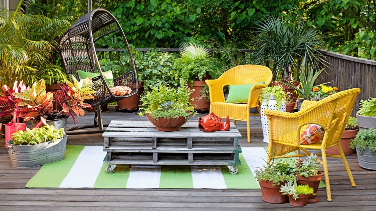 idée aménagement jardin salon extérieur moderne meubles palettes idées DIY