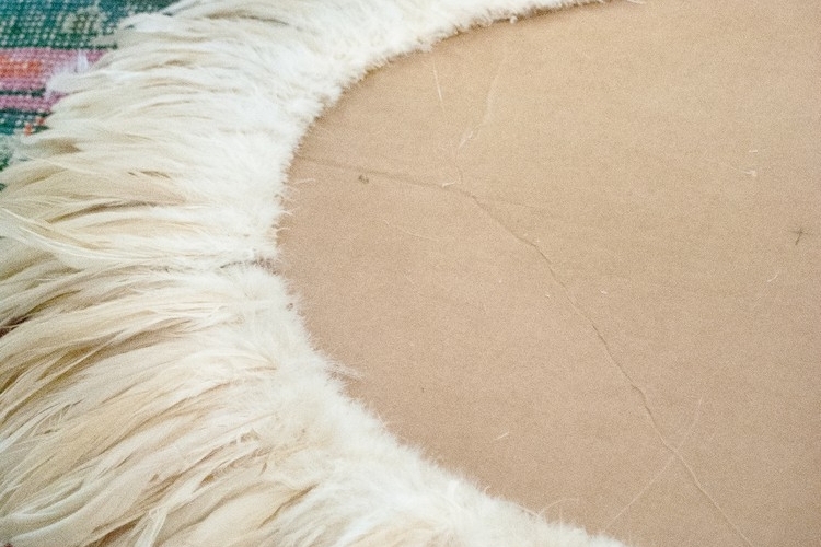 Idée déco DIY en plumes pour donner une touche bohème à votre maison!