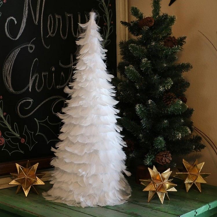 idée déco DIY sapin plumes bricolage Noël original fête