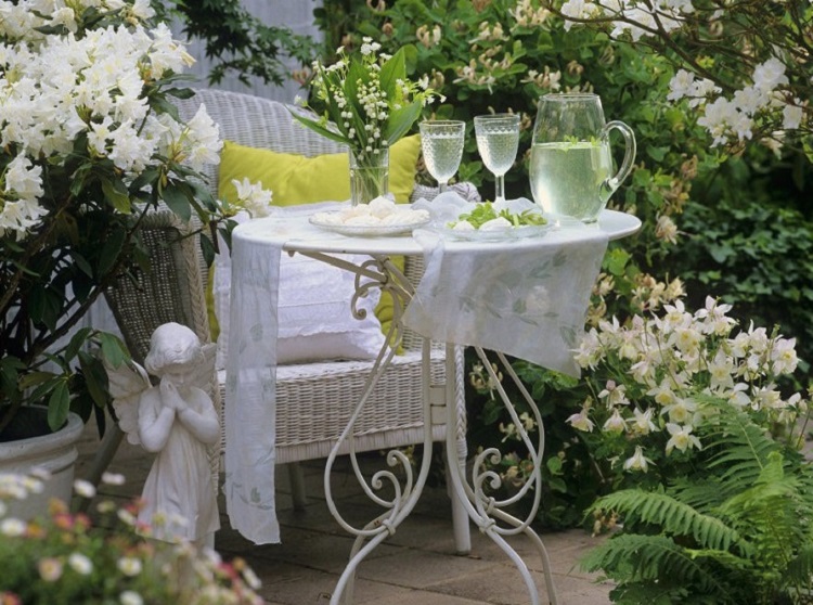 jardin romantique verdure idée sympa