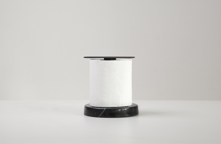 porte-rouleau de papier toilette design Small Steps par pereira et fukusada