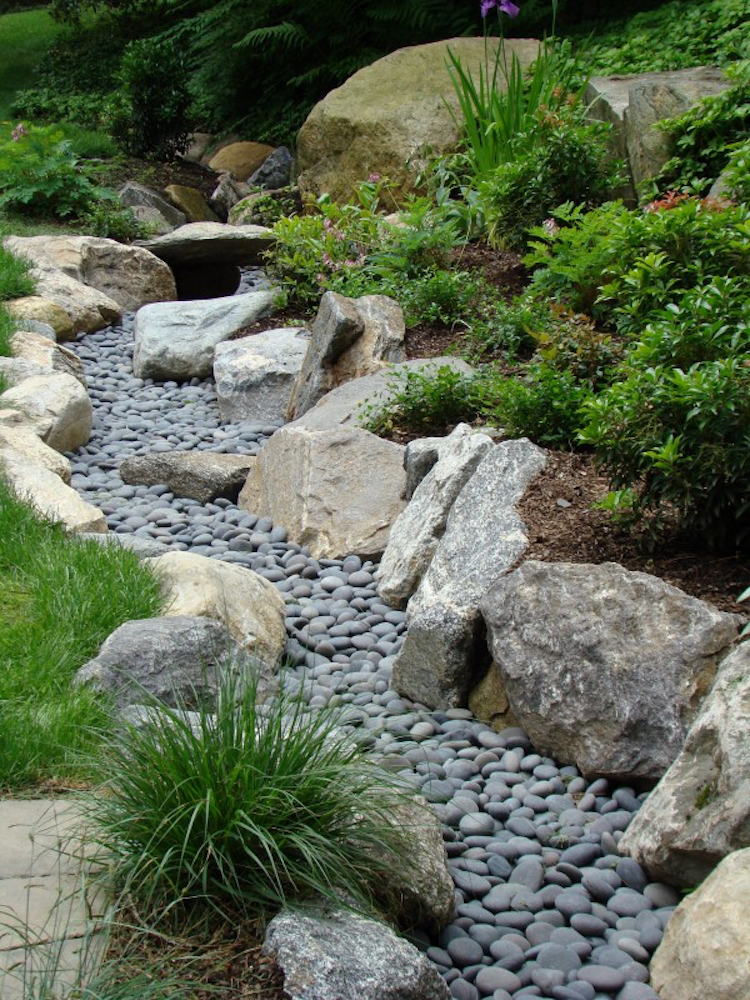 ruisseau sec pierres idée pratique