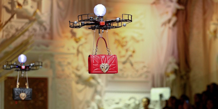 sacs Dolce et Gabbana entrent en scène via drones