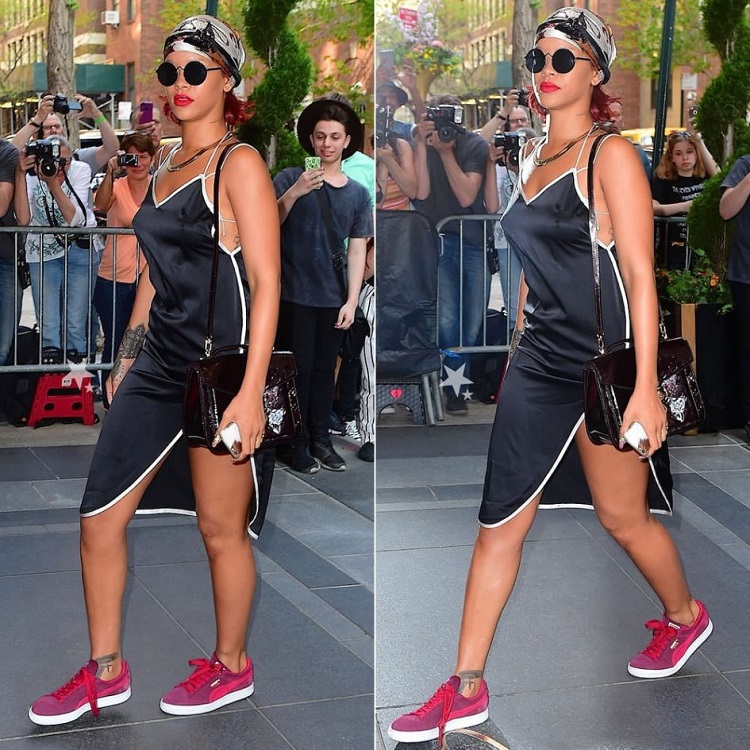 slip dress noire look tendance Rihanna style sportif