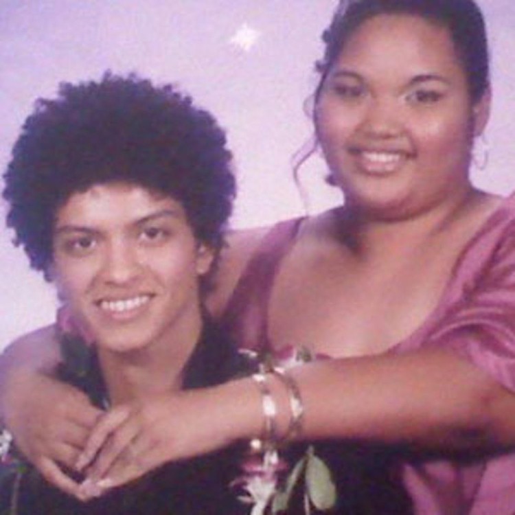 bal de promo Bruno Mars années 90
