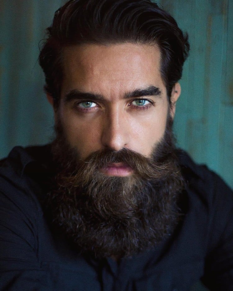 comment avoir une belle barbe longue bien soignée conseils entretien poil frisé
