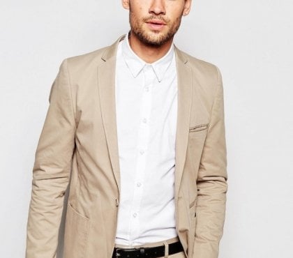 comment s'habiller pour un baptême costume beige homme moderne