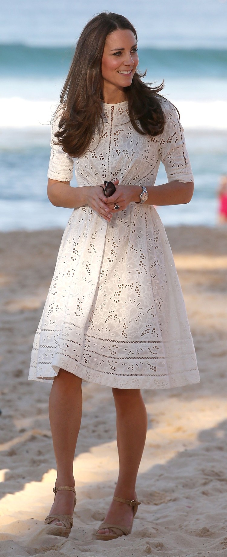 comment s'habiller pour un baptême robe blanche Kate Middleton