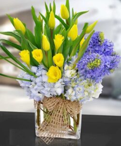 déco de table printemps composition florale pour anniversaire