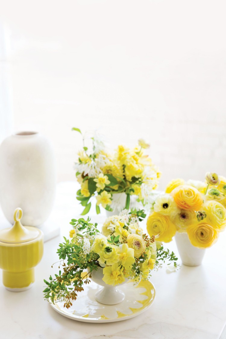 déco de table printemps fleurs jaunes anniversaire
