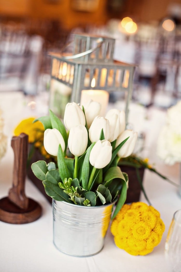 déco de table printemps tulipes blanches centre de table