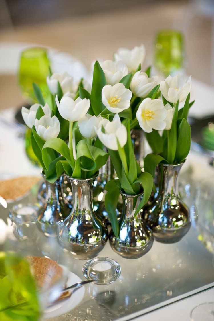 déco de table printemps tulipes blanches mignonnes