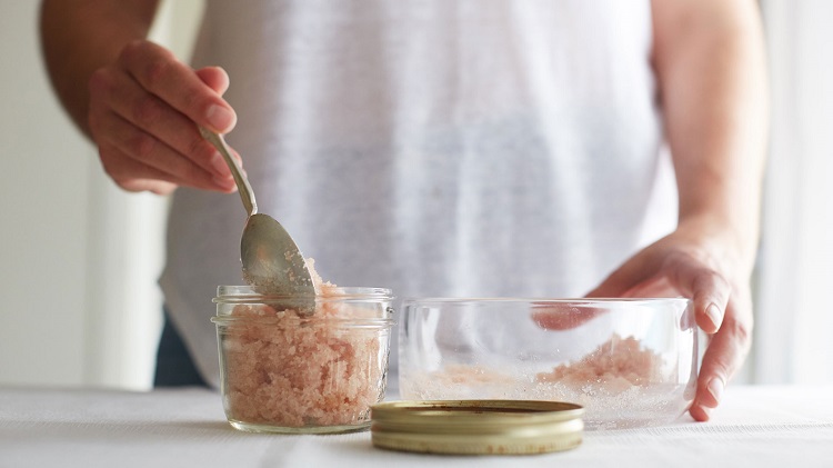 gommage de sel rose astuces préparation utilisation application