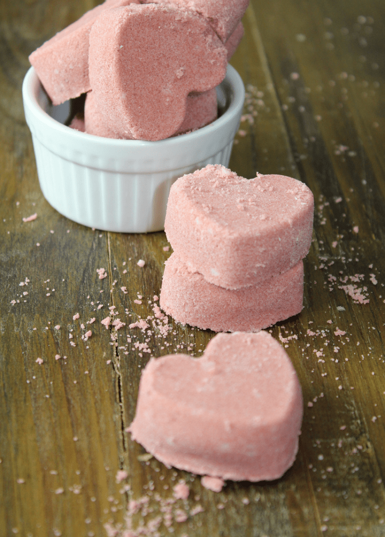 gommage de sel rose produit cosmetique naturel bombes bain faites maison