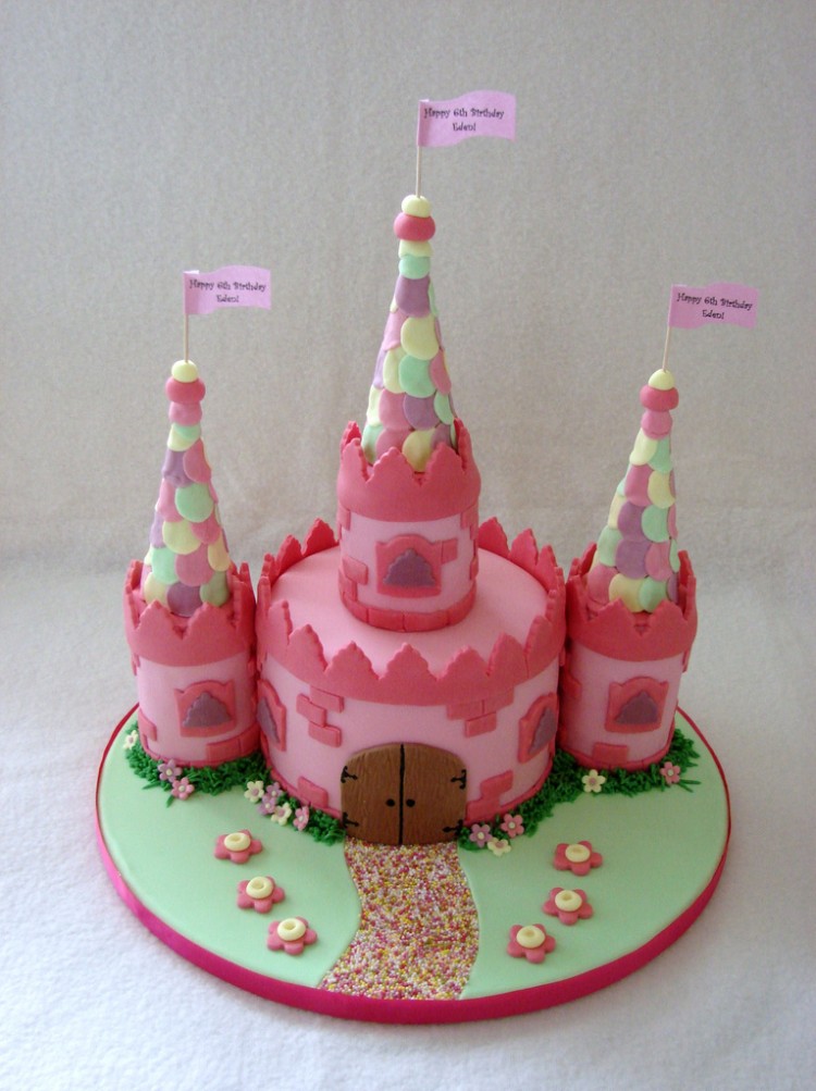 gâteau anniversaire petite fille p6ate sucre cake design original