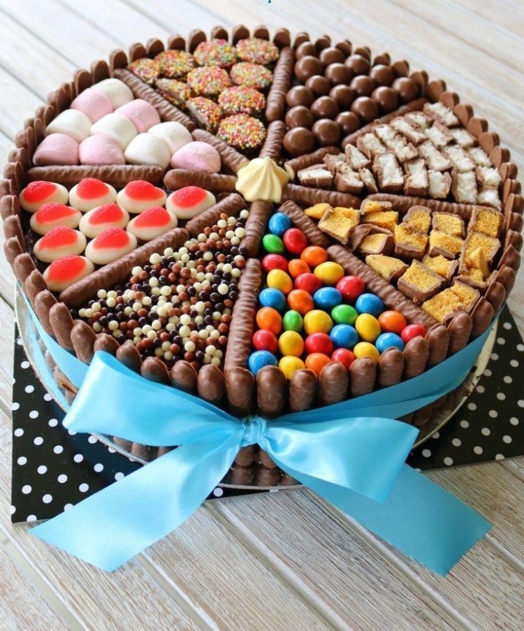 gâteau anniversaire petite fille top 50 meilleures cake design fête enfant Pinterest