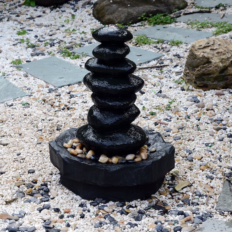 petite fontaine exterieure pierre deco cailloux