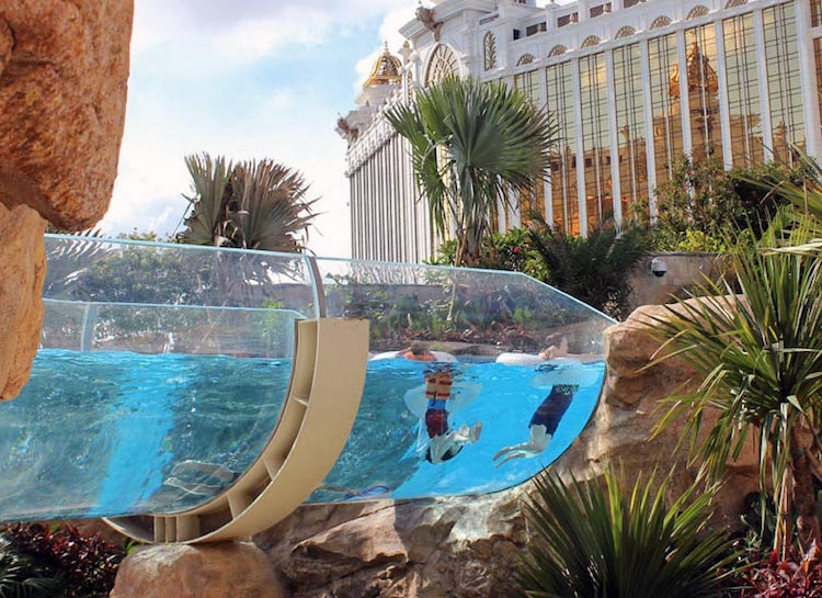 piscine transparente pont acrylique pont