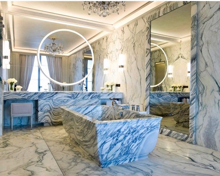 salle de bain en marbre design sur mesure idée aménagement intérieur moderne exemple tendance