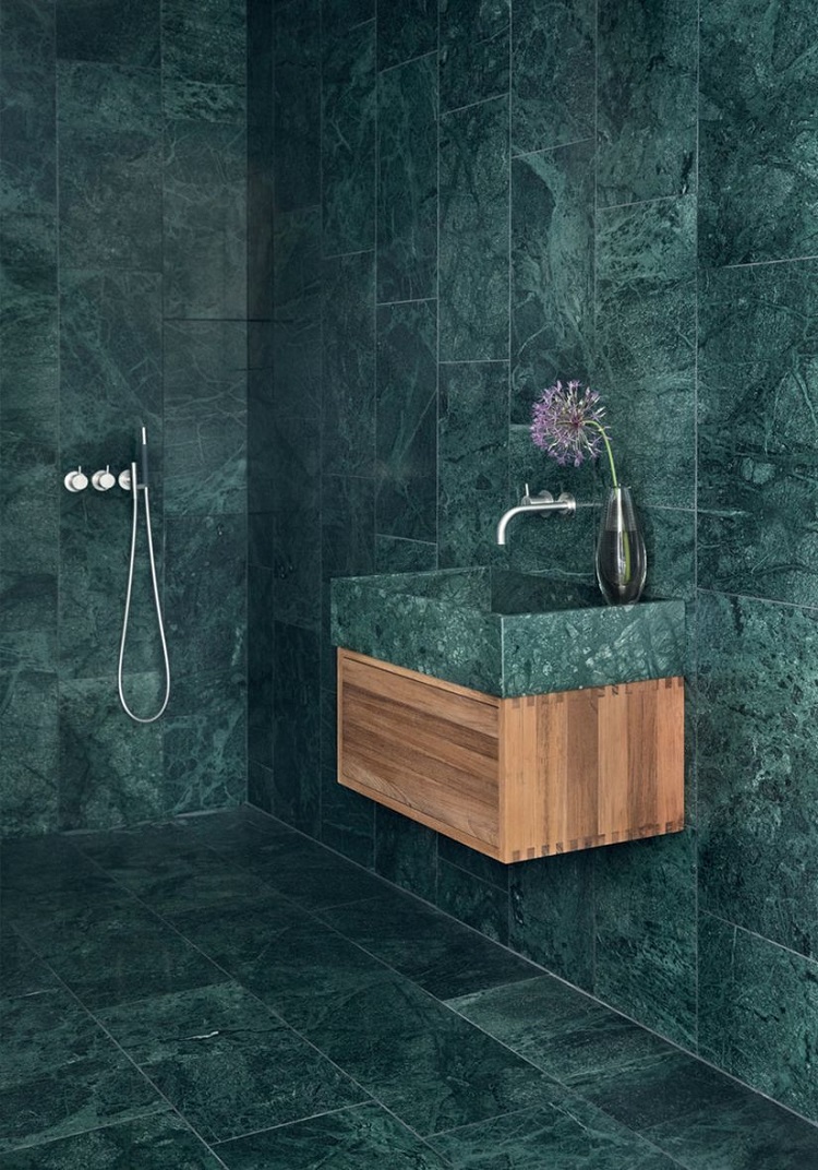 salle de bain en marbre turquoise donner touche couleur salle eau tendance personnalisée