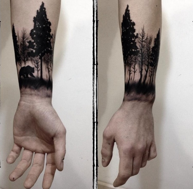 tatouage homme bras demi manchette originale motif paysage