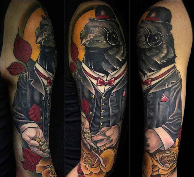 tatouage homme bras manchette colorée modèle original tendances tattoo moderne hommes