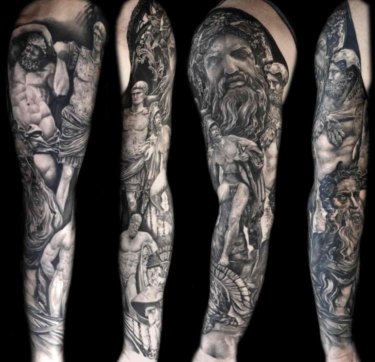 tatouage homme bras manchette complète modèle noir blanc original