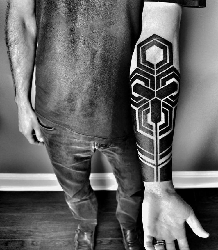 tatouage homme bras tendances tattoo modernes 2018