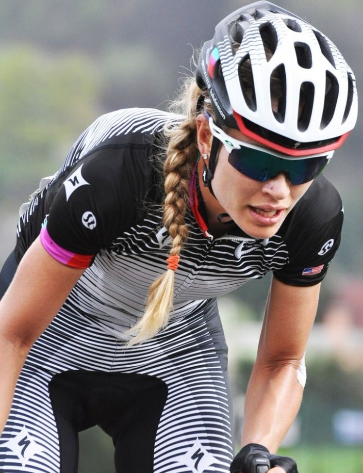 tenue cycliste femme modèles design maillots cyclisme professionnelle vélo