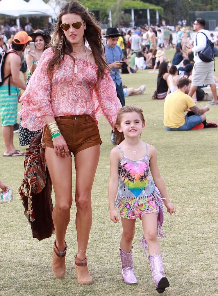 tenue festival Alessandra Ambrosio et sa fille