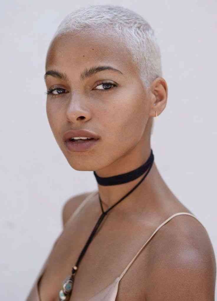 coiffure ado fille printemps ete 2018 buzz cut blond platine