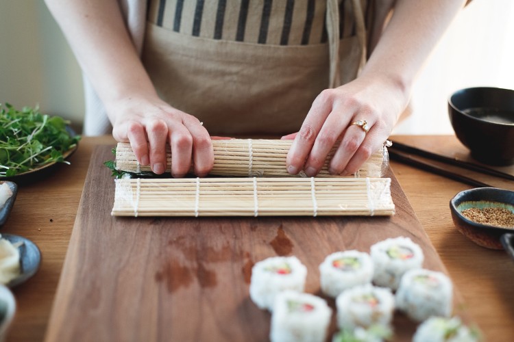 comment faire des sushi simples faits maison ingrédients naturels